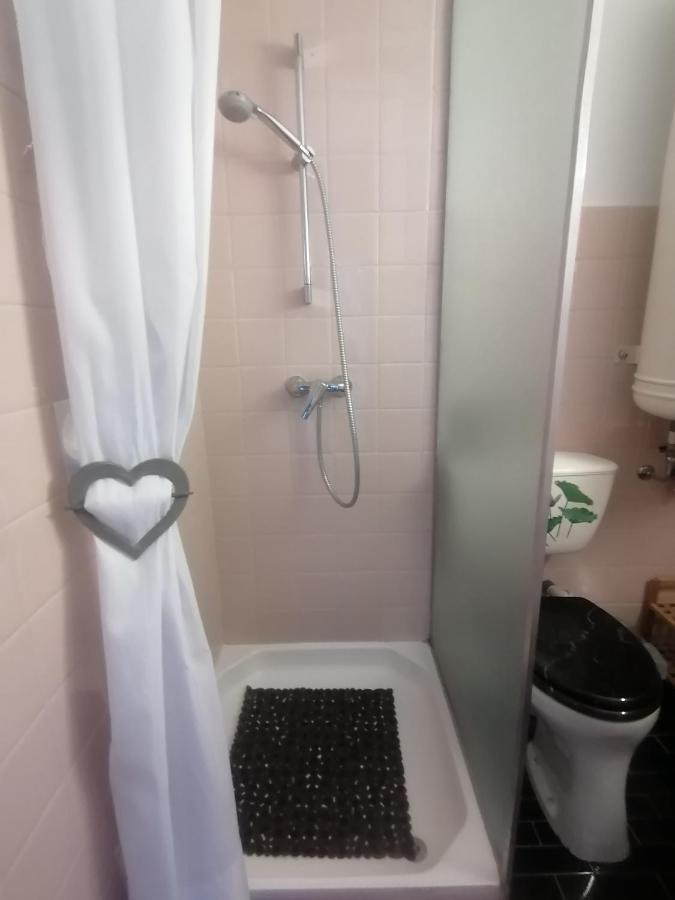 Haus Enzian - Apartment Gerlitzen Kanzelhohe ภายนอก รูปภาพ